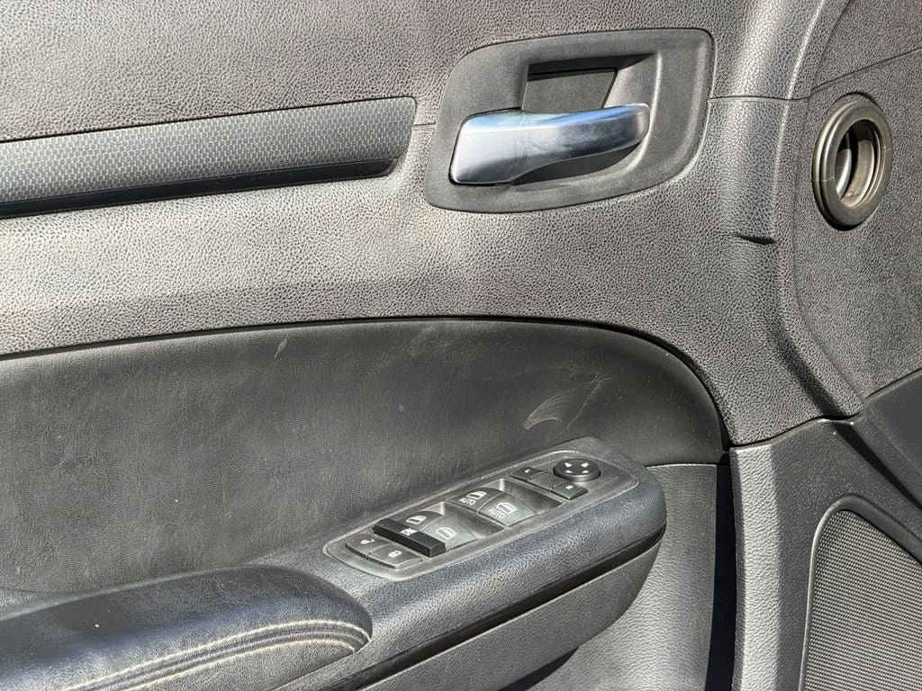 Used 2014 Chrysler 300 S RWD image 21