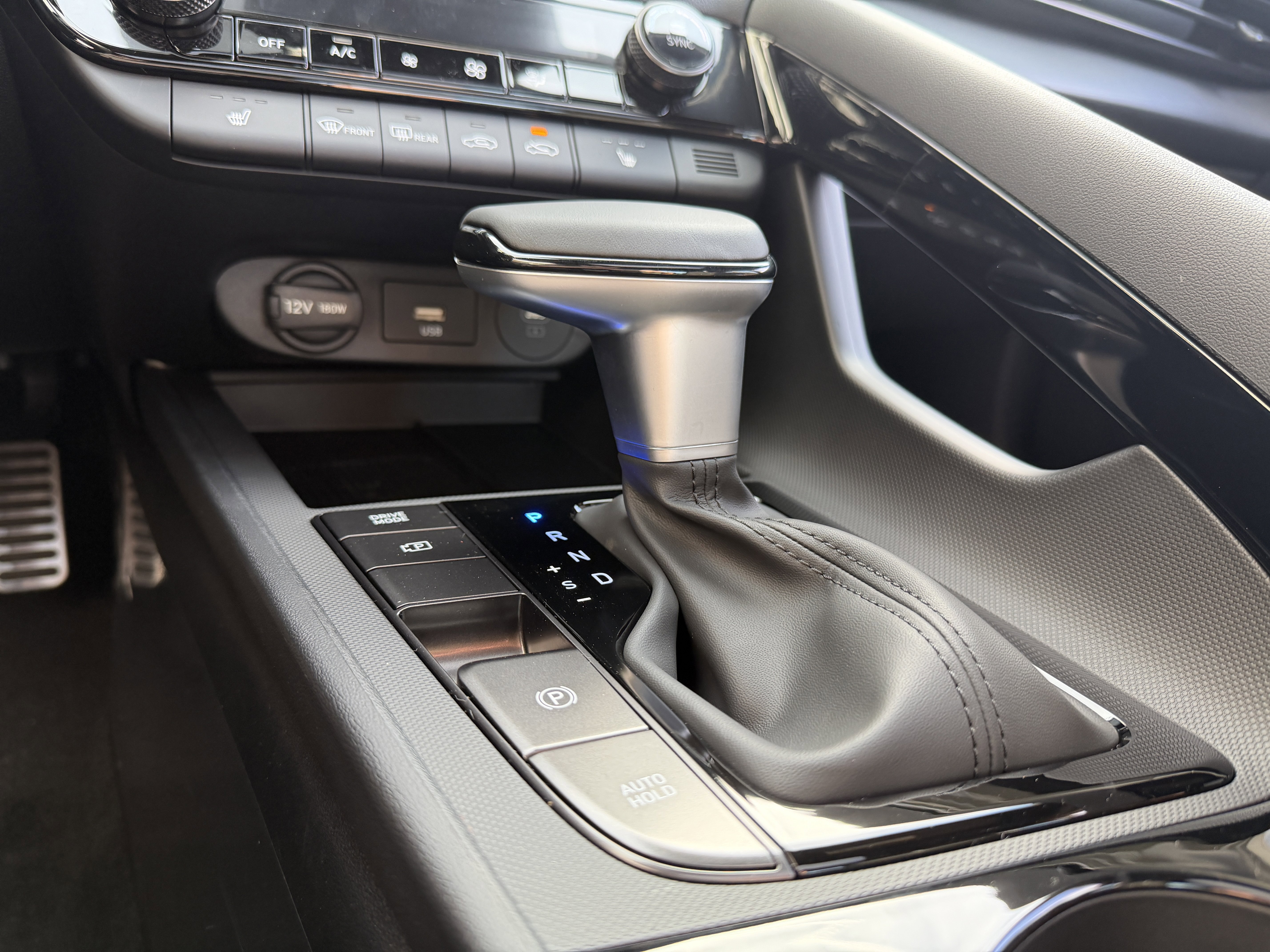 New 2026 Hyundai Elantra SEL Sport FWD image 35