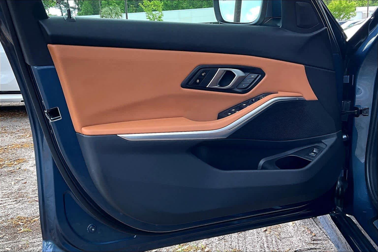 Certified 2025 BMW 330i Sedan RWD image 21