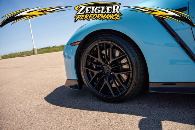 Used 2017 Nissan GT-R Premium AWD/4WD image 11