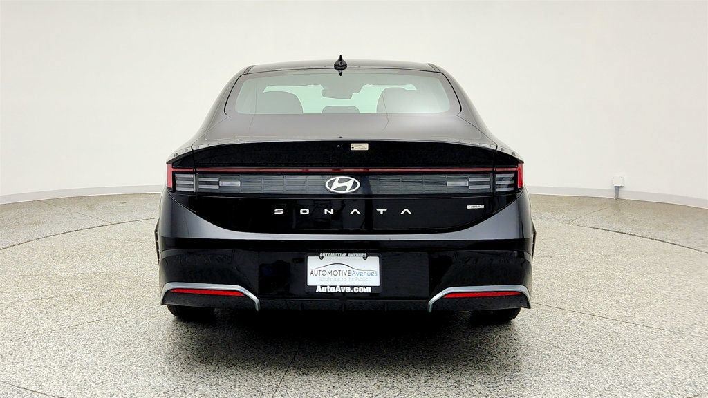 Used 2025 Hyundai Sonata SEL AWD/4WD image 6