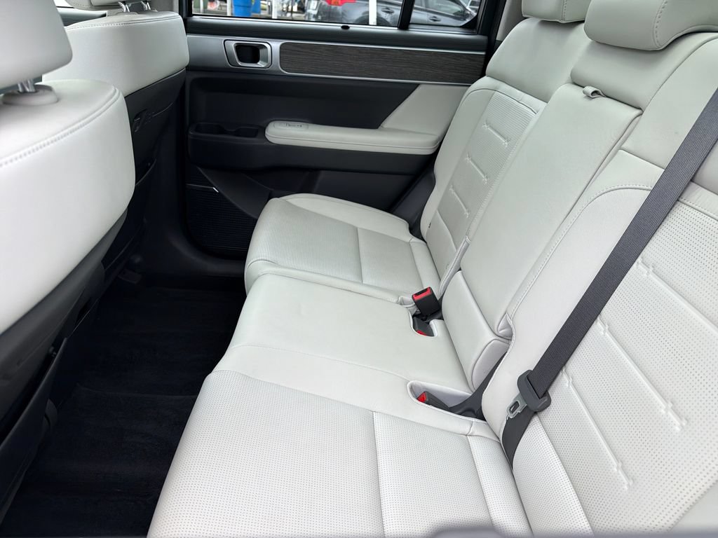 Used 2024 Hyundai Santa Fe Limited FWD image 33