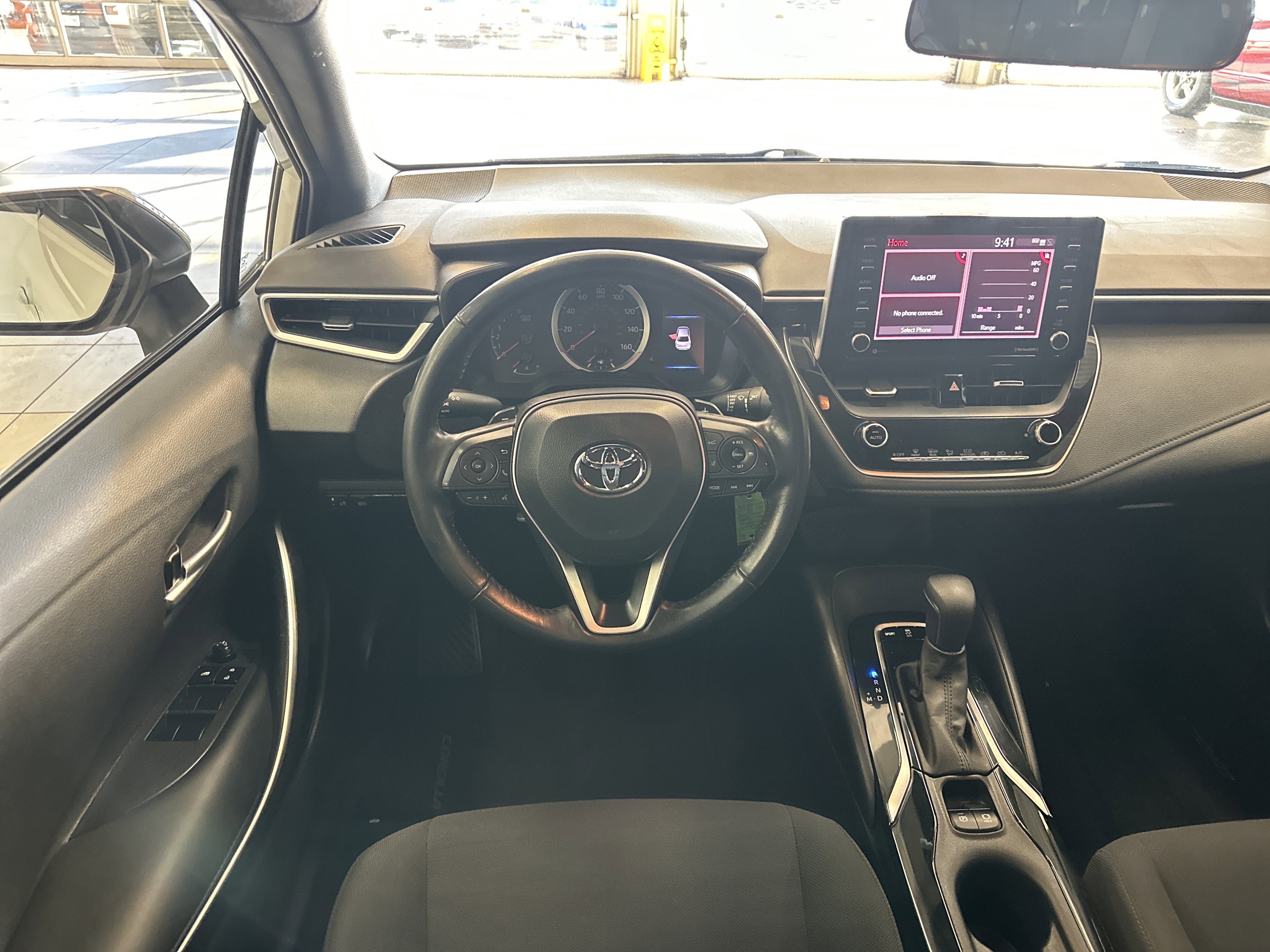 Used 2021 Toyota Corolla SE w/ Carpet Mat Package (TMS) image 2