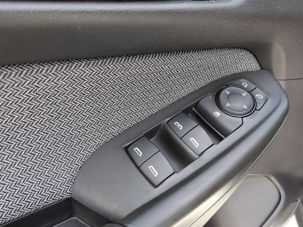 Used 2025 Chevrolet TrailBlazer LT AWD/4WD image 13