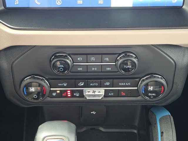 Used 2023 Ford Bronco Wildtrak image 34