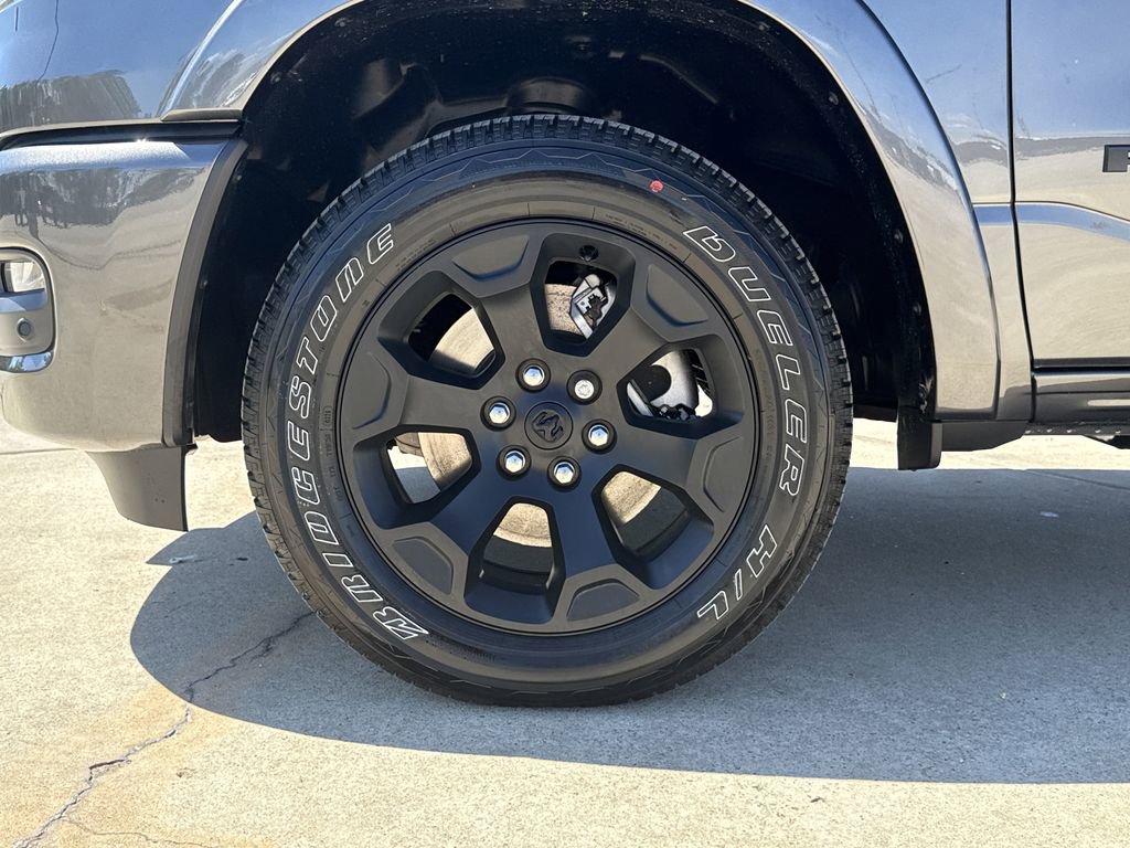 New 2026 RAM 1500 4x4 Crew Cab image 9