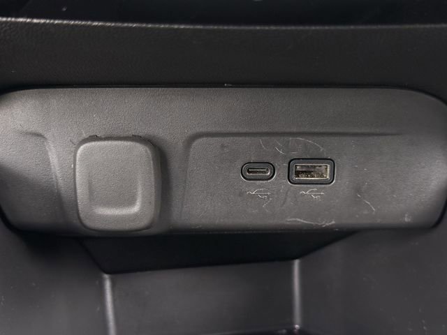 Certified 2025 Chevrolet Trax LT FWD image 24