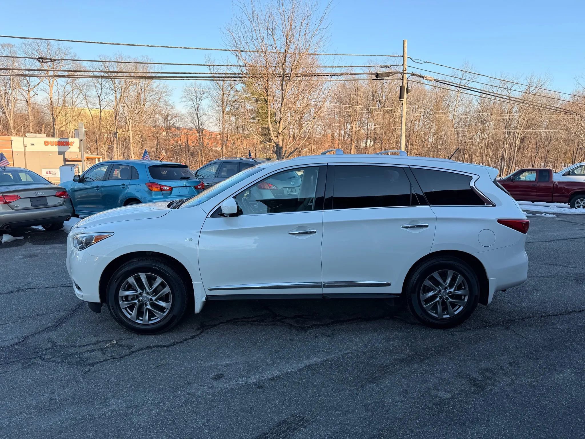 Used 2015 INFINITI QX60 AWD w/ Premium Plus Package image 3