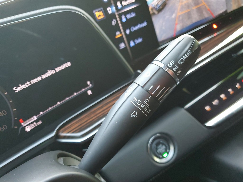 Used 2024 Cadillac Escalade ESV Luxury image 27