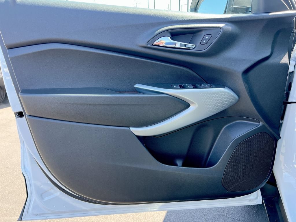 New 2026 Chevrolet Trax LS w/ Driver Confidence Package FWD image 18