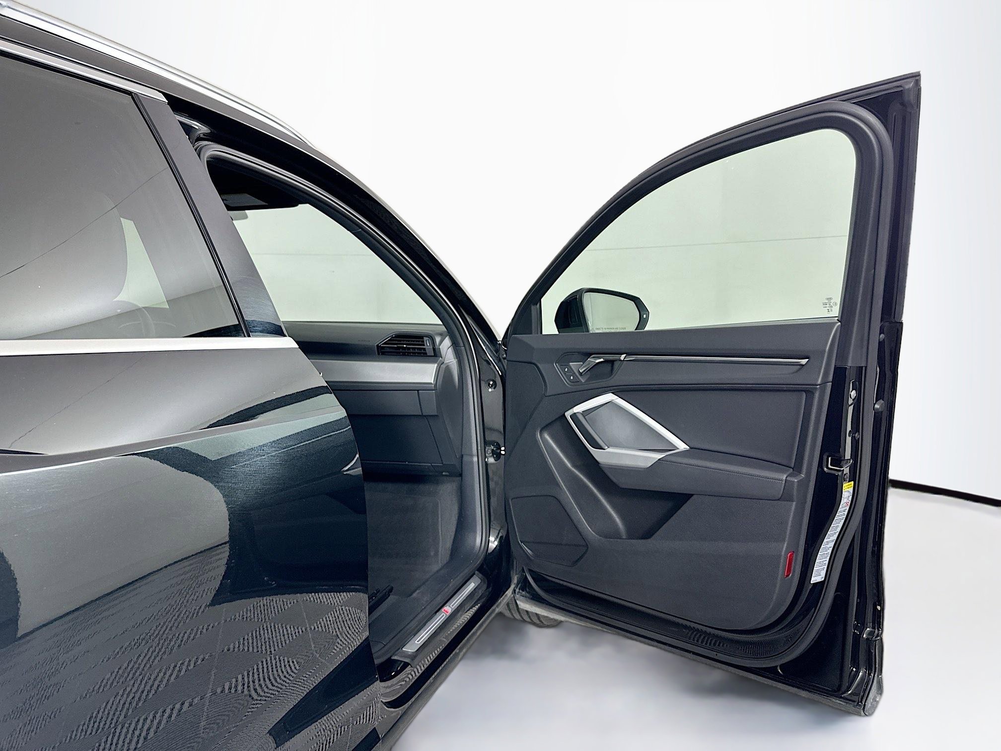 Used 2023 Audi Q3 2.0T Premium image 33