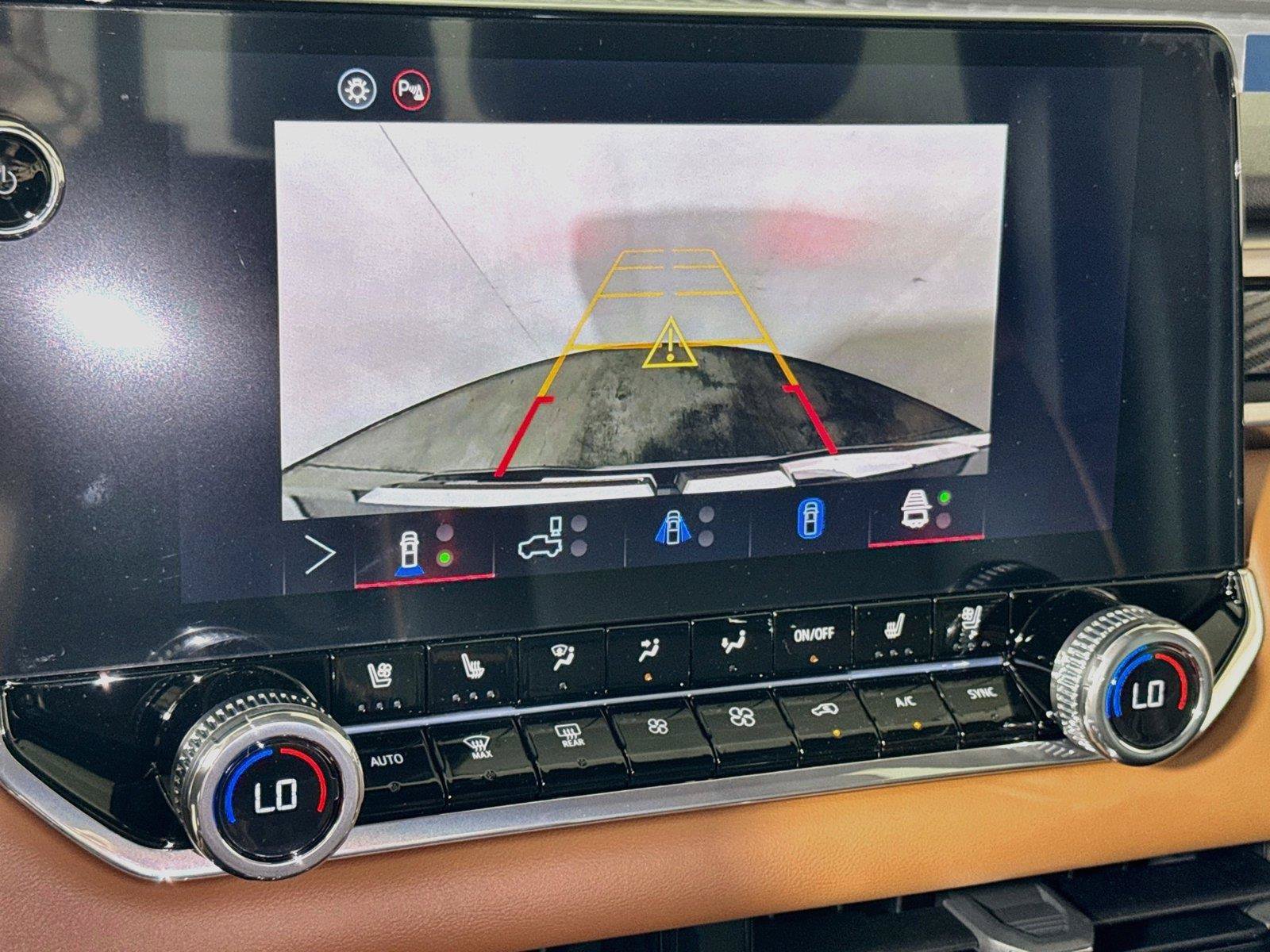 New 2026 GMC Canyon AT4 w/ Technology Plus Package AWD/4WD image 9