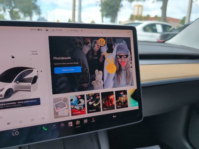 Used 2022 Tesla Model 3 Performance AWD/4WD image 18