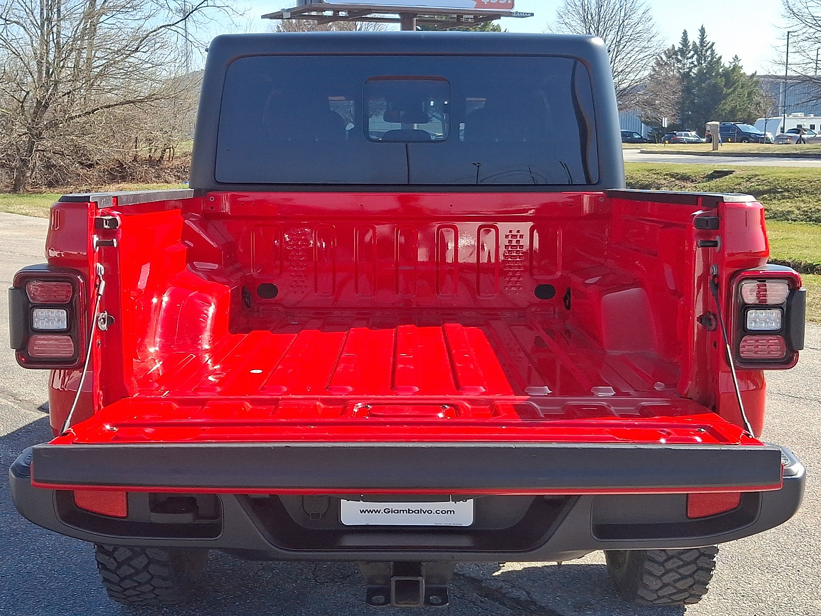 Certified 2024 Jeep Gladiator Willys image 29