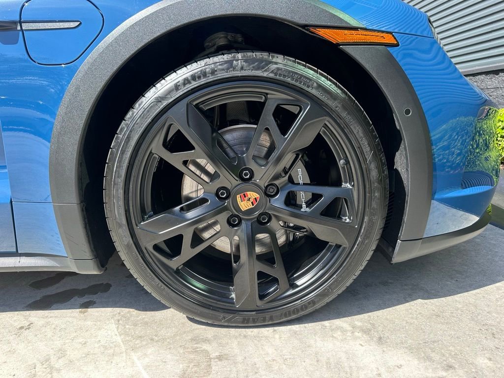 Certified 2025 Porsche Taycan 4S image 15