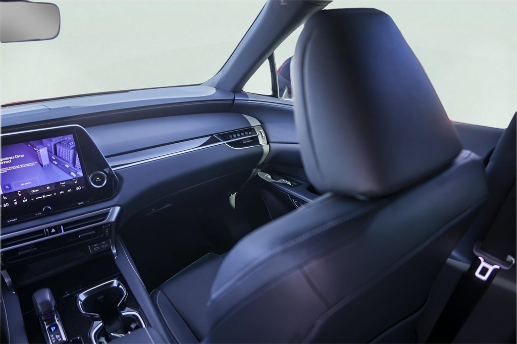 Used 2024 Lexus RX 350 FWD w/ Technology Package image 30