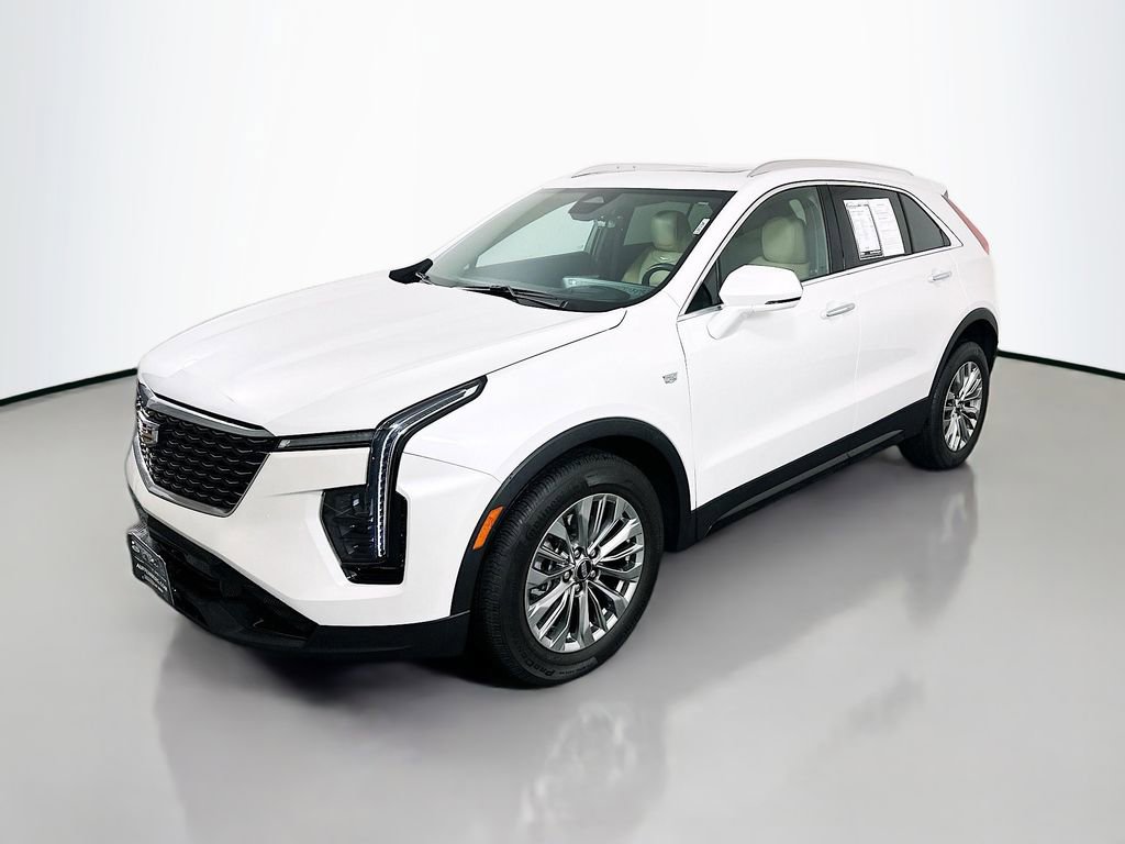 Used 2024 Cadillac XT4 Premium Luxury w/ Technology Package image 3