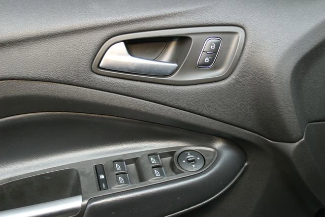 Used 2019 Ford Escape SEL image 16