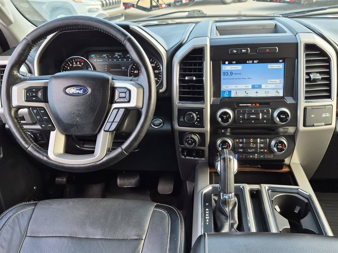 Used 2017 Ford F150 Lariat w/ Equipment Group 502A Luxury AWD/4WD image 31