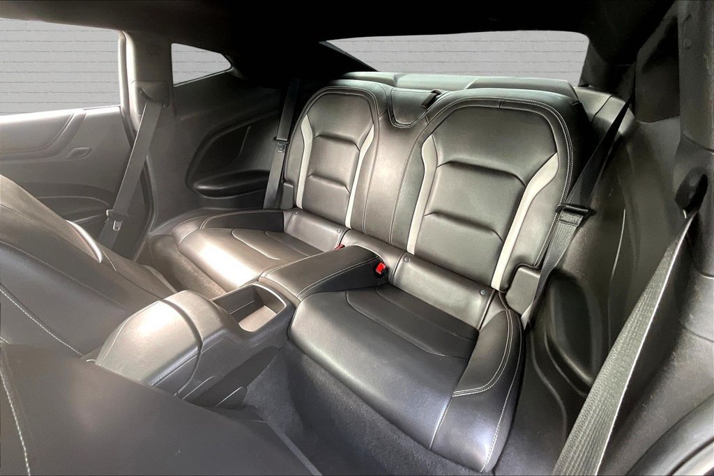Used 2020 Chevrolet Camaro SS RWD image 16