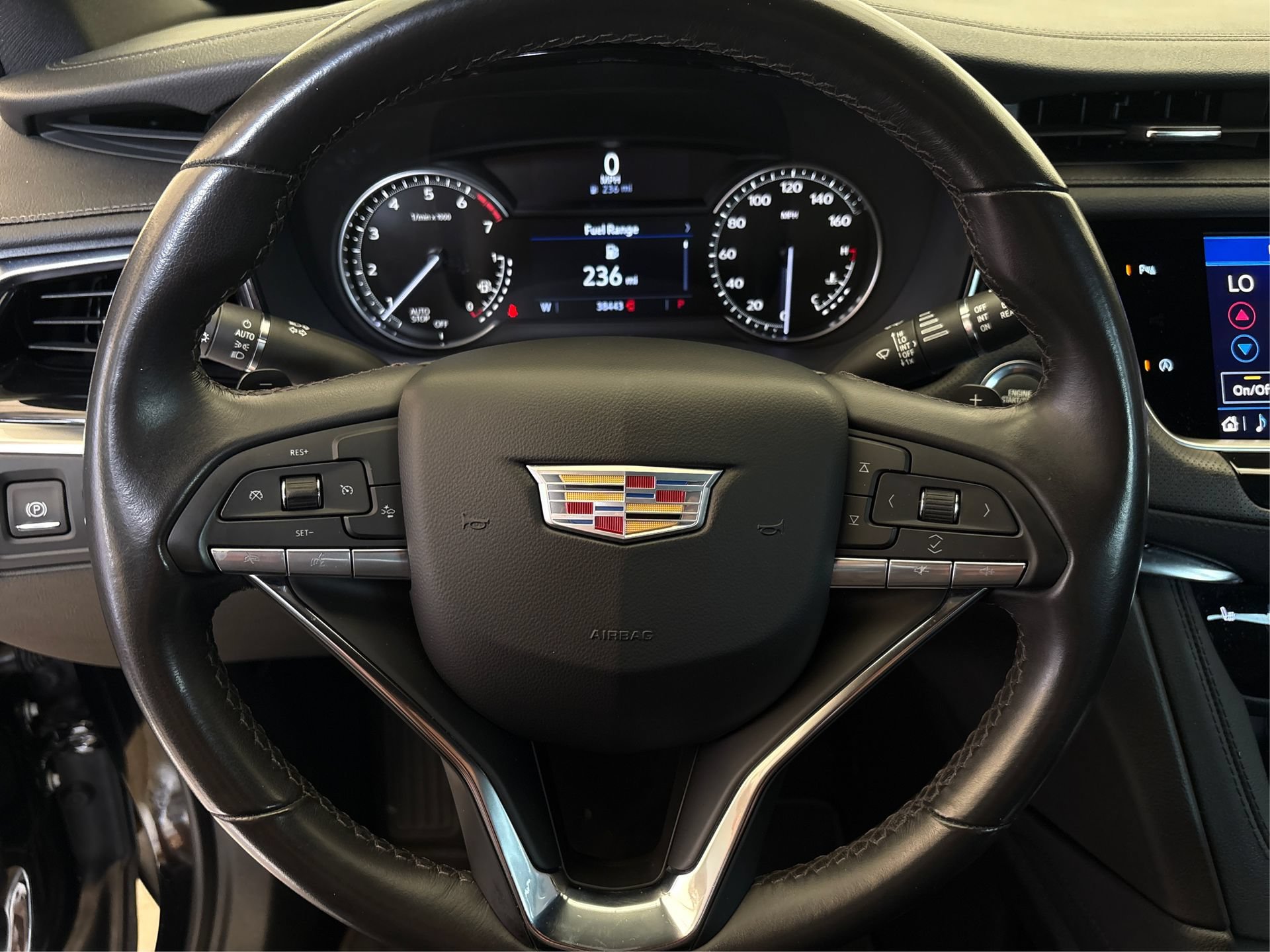 Certified 2024 Cadillac XT6 Luxury FWD image 21