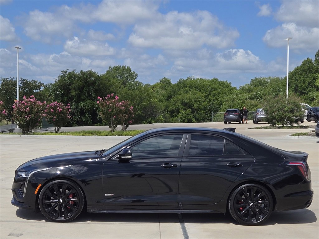 Used 2022 Cadillac CT4 V image 4