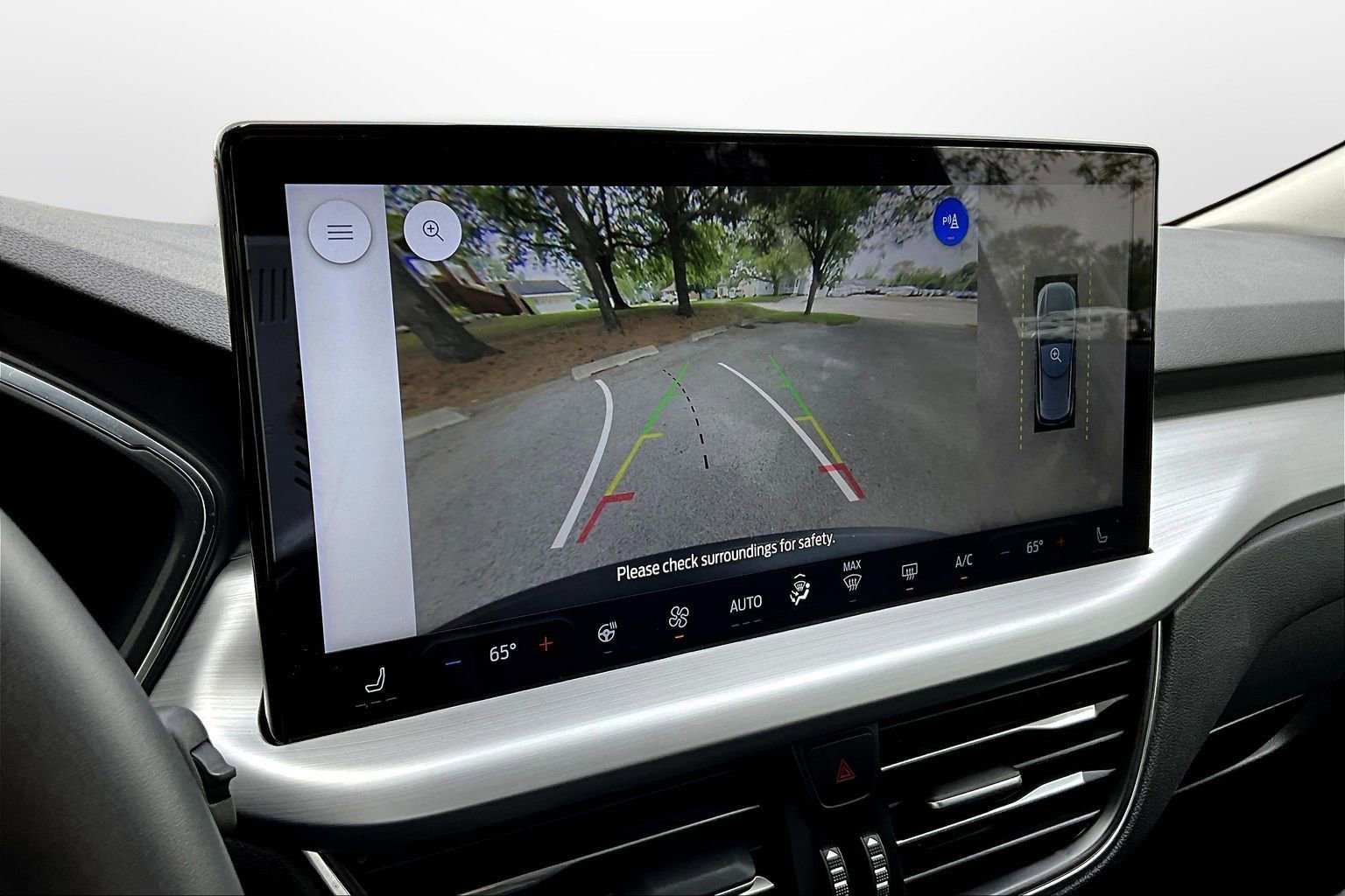 Used 2023 Ford Escape SE w/ PHEV Premium Package image 30