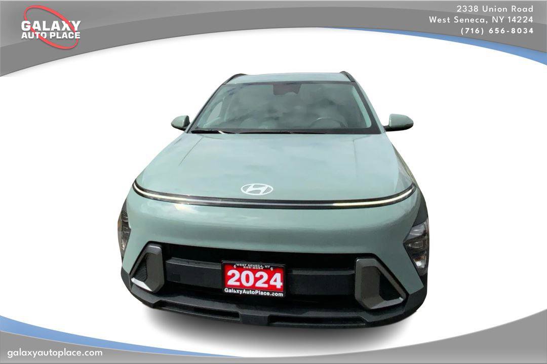 Used 2024 Hyundai Kona SEL AWD/4WD image 2