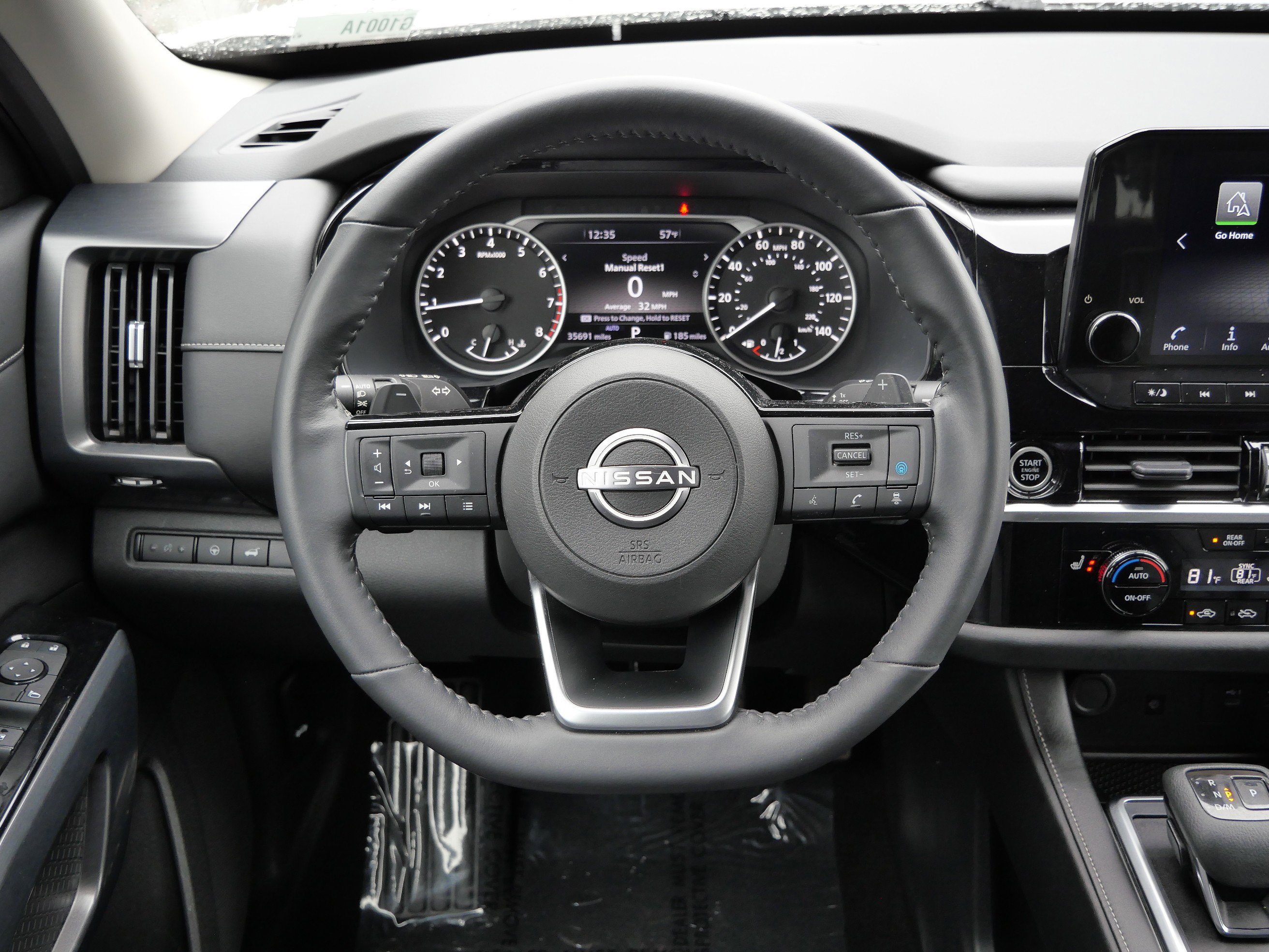 Used 2023 Nissan Pathfinder SL image 16