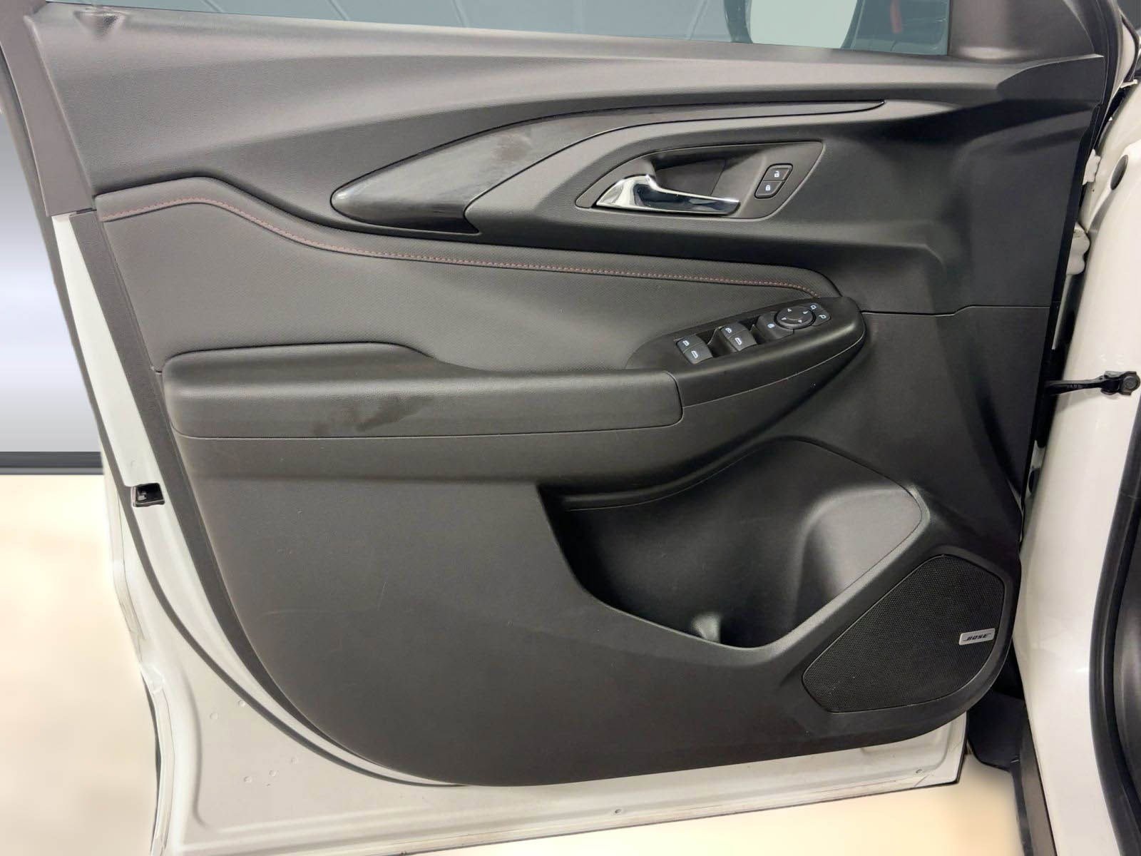 Used 2023 Chevrolet TrailBlazer RS w/ Technology Package image 12