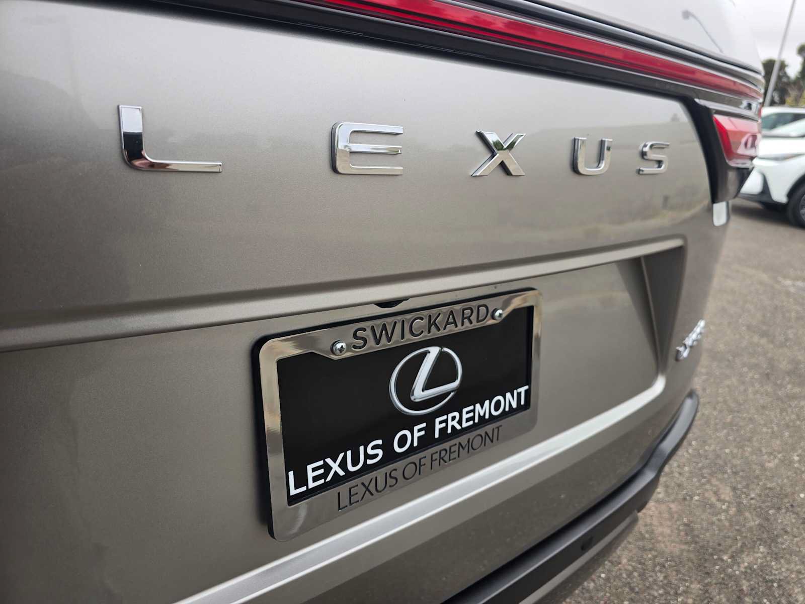 Used 2022 Lexus LX 600 4WD w/ Appearance Package image 14