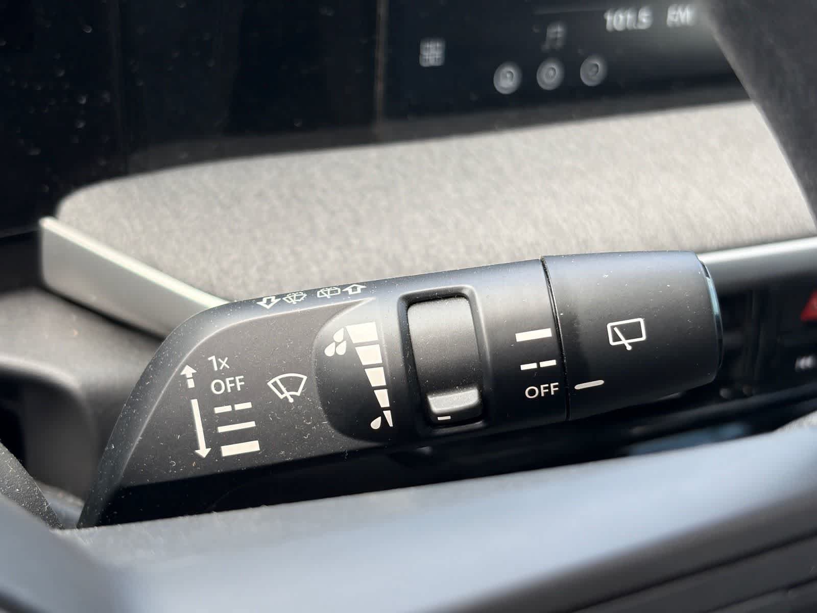 Used 2026 Nissan Kicks SV FWD image 14