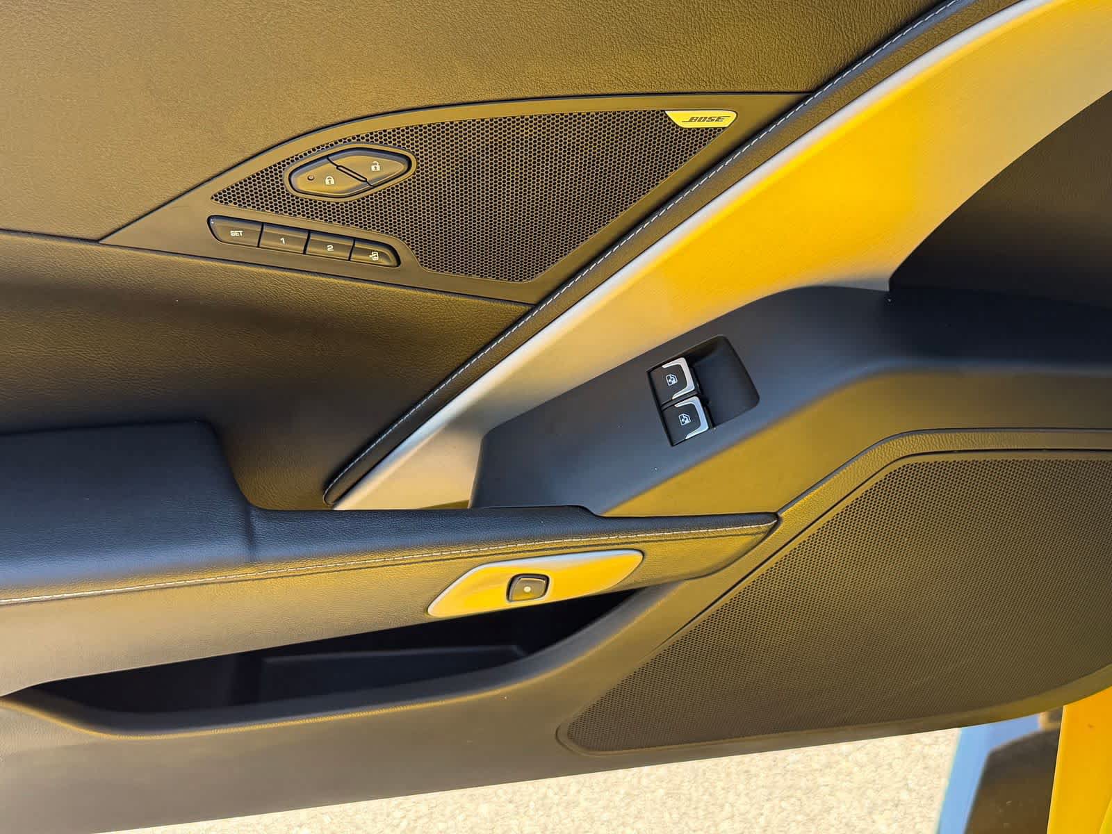 Used 2018 Chevrolet Corvette Z06 RWD image 13