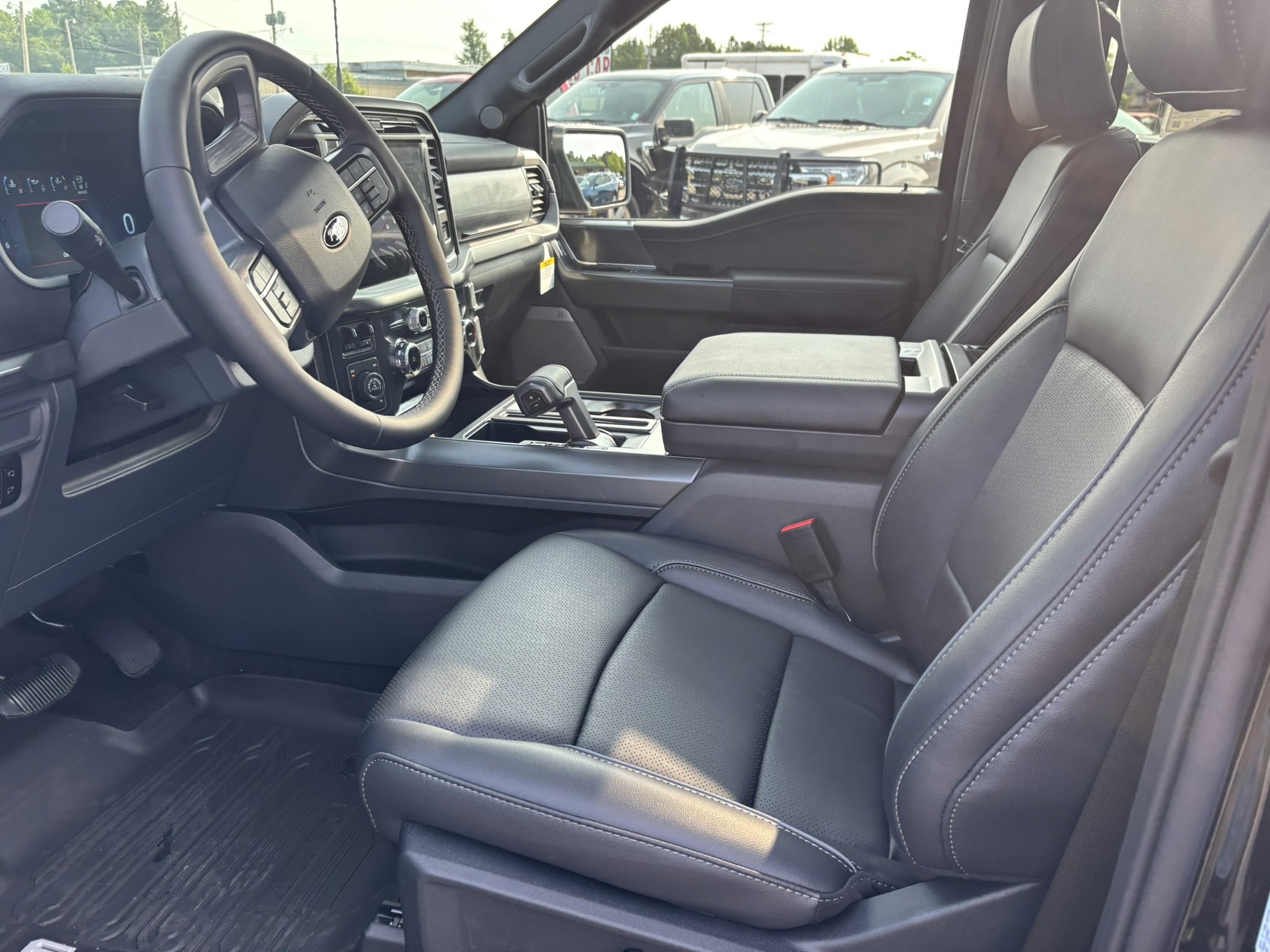 New 2025 Ford F150 Lariat image 12
