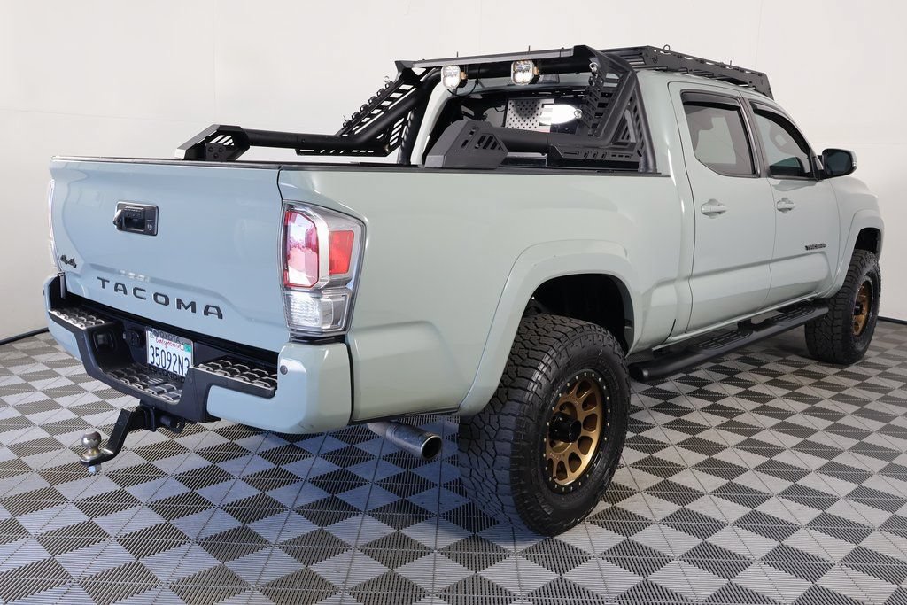 Used 2022 Toyota Tacoma TRD Sport w/ Technology Package AWD/4WD image 4