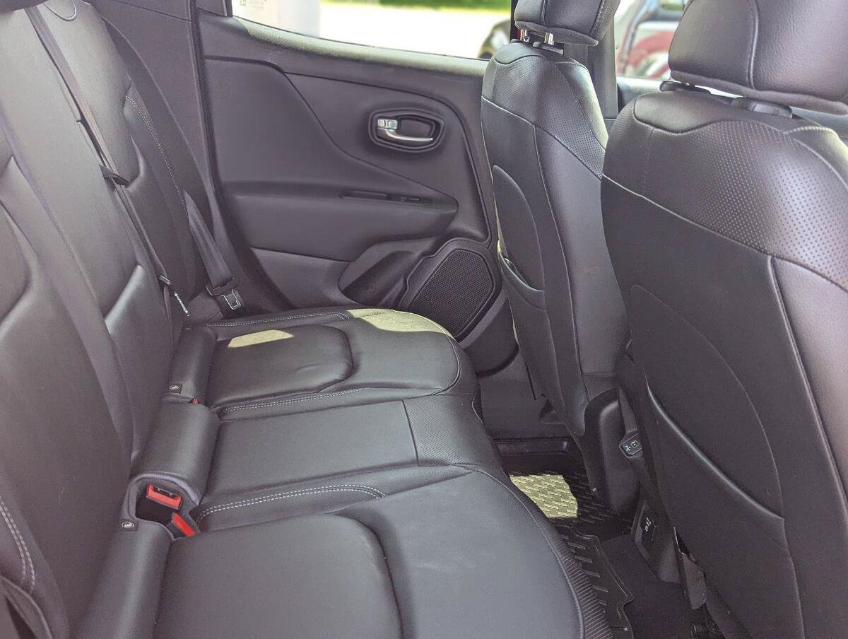 Used 2021 Jeep Renegade Limited AWD/4WD image 36