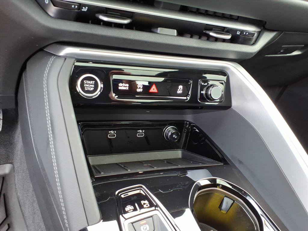 Certified 2025 Audi Q5 Premium Plus w/ Premium Plus AWD/4WD image 19