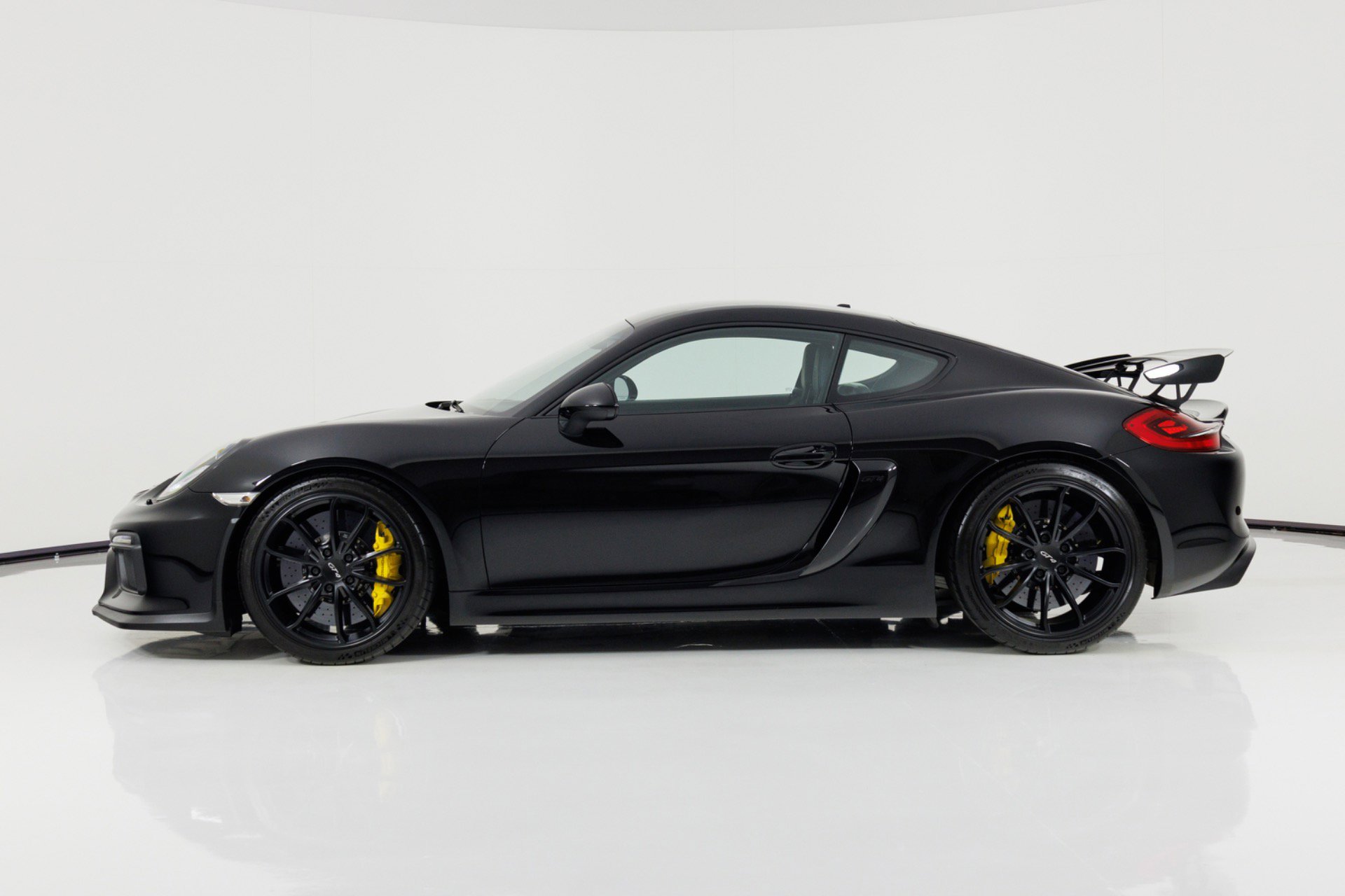 Used 2016 Porsche Cayman GT4 RWD image 6