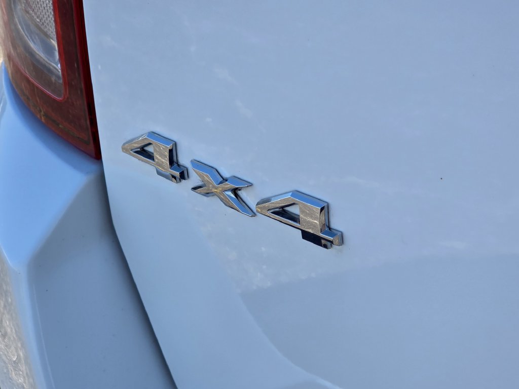 Used 2017 Jeep Compass High Altitude AWD/4WD image 17