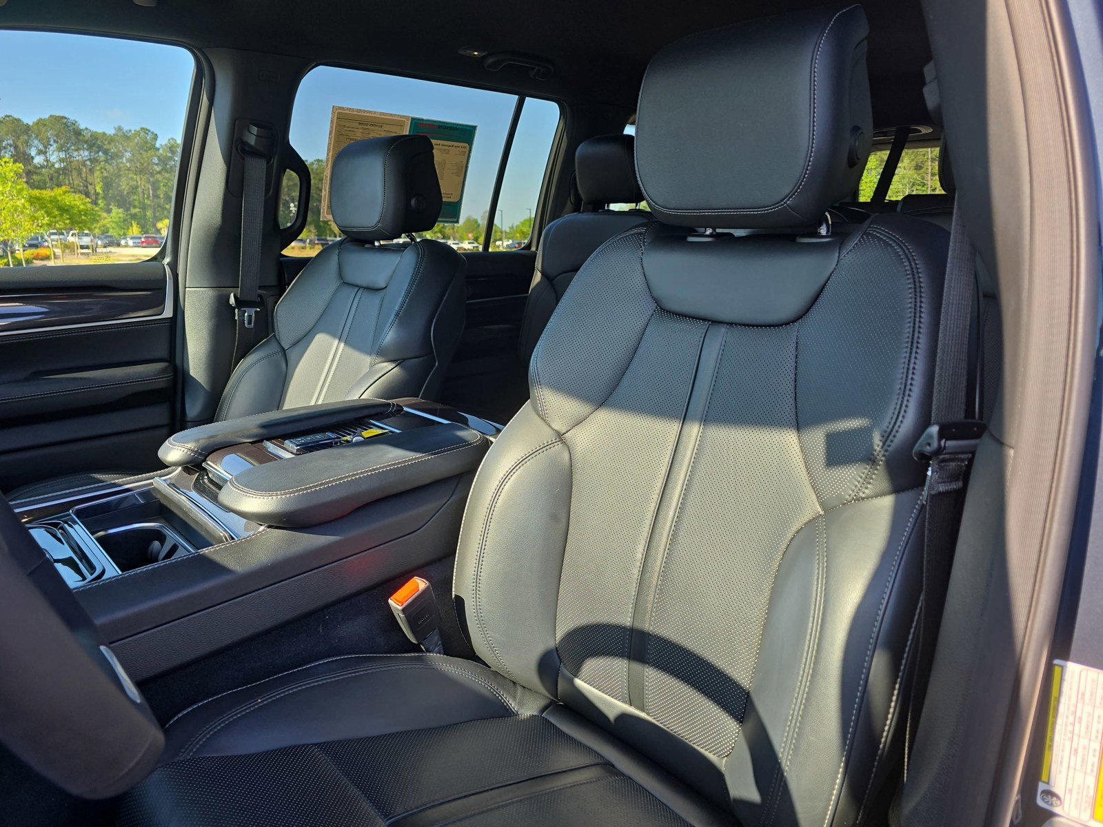 Used 2024 Jeep Wagoneer 4WD image 18