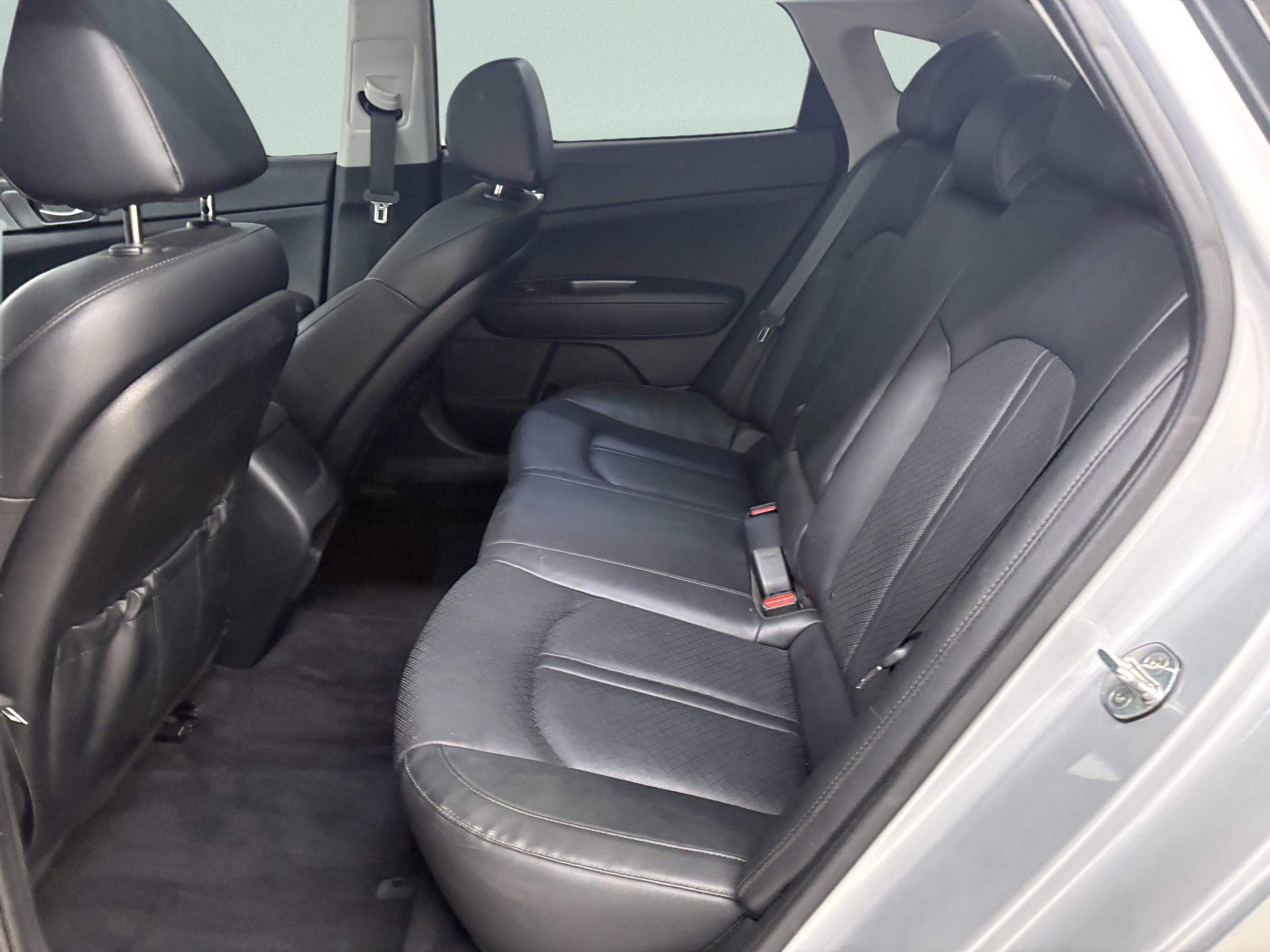 Used 2020 Kia Optima SE image 12