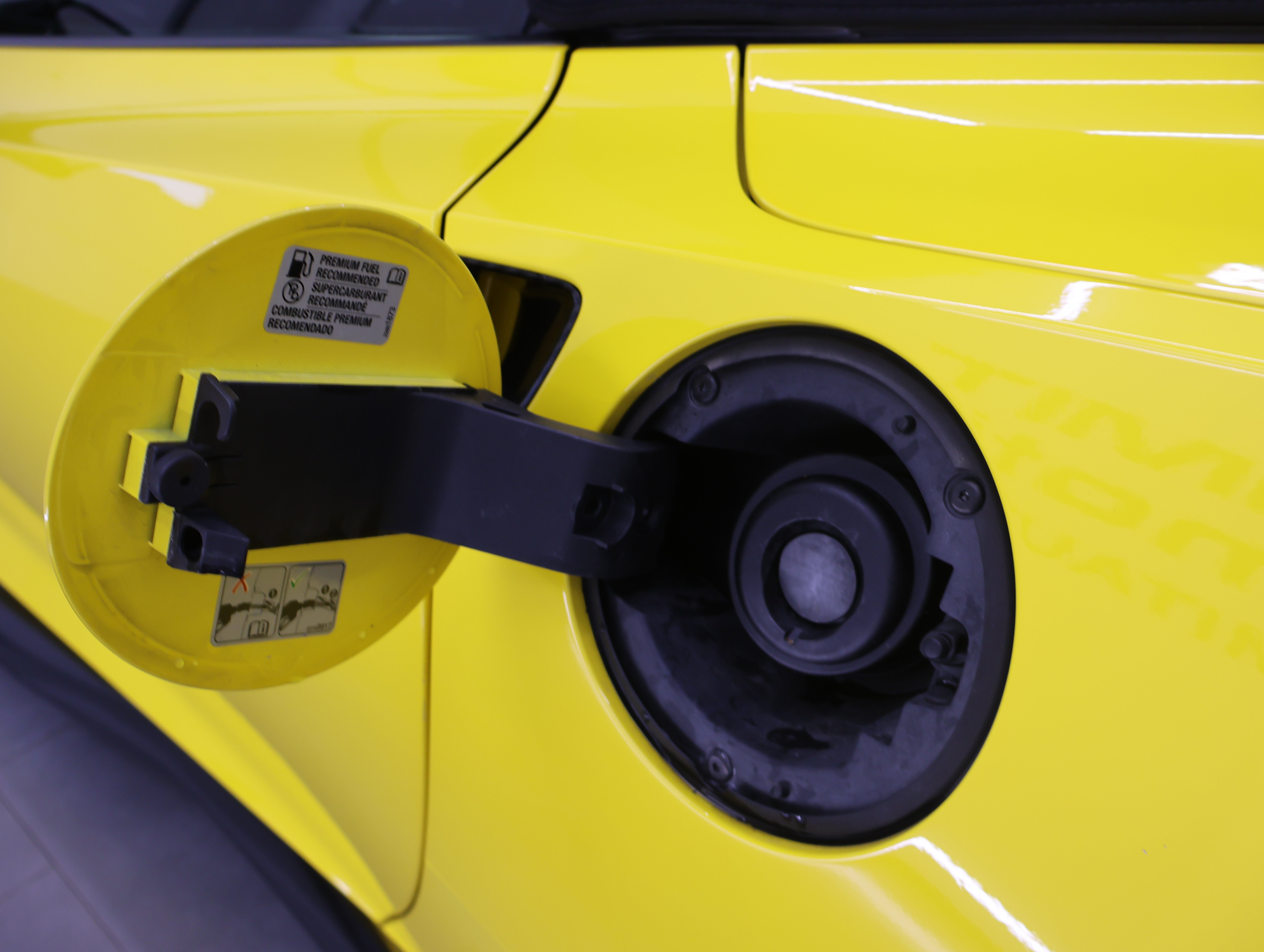 Used 2014 Chevrolet Corvette Stingray Convertible w/ 3LT Preferred Equipment Group RWD image 31