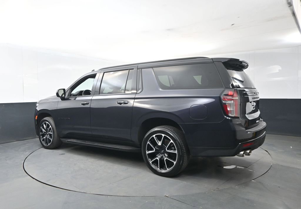 Used 2023 Chevrolet Suburban RST w/ Sport Performance Package AWD/4WD image 3