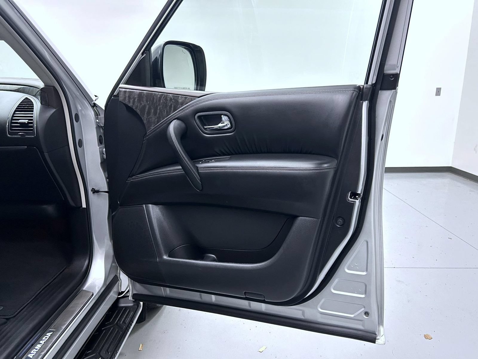 Used 2021 Nissan Armada Platinum w/ Captain's Chairs Package AWD/4WD image 16