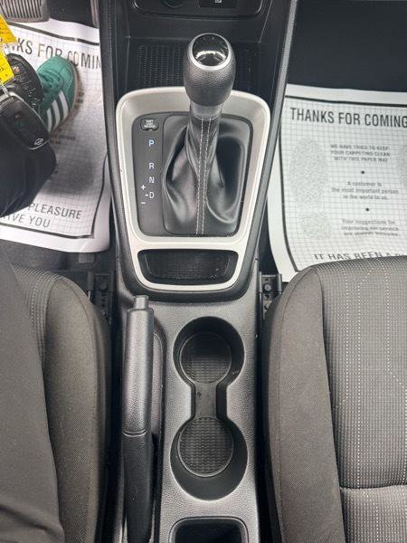 Used 2021 Hyundai Venue SE image 17