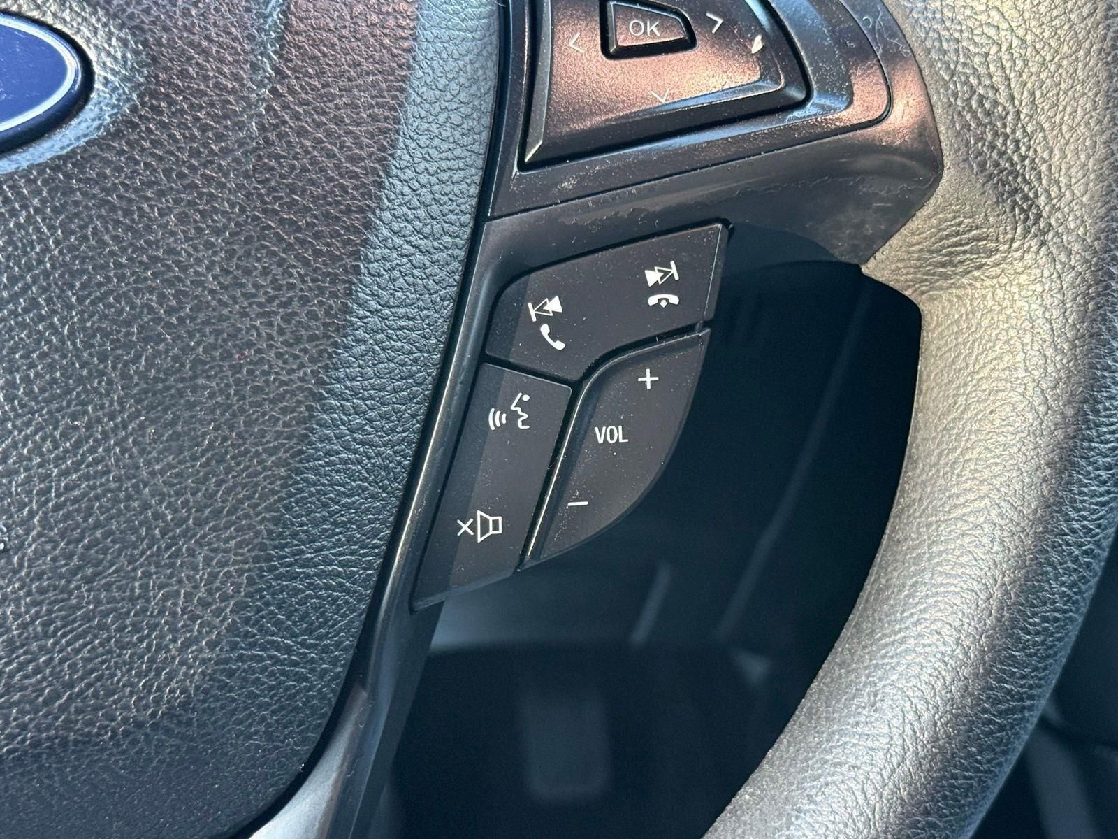 Used 2017 Ford Edge SE image 37