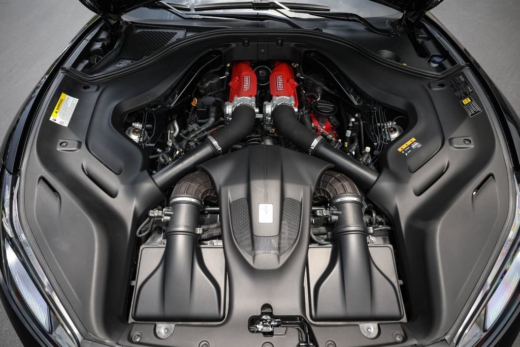 Certified 2019 Ferrari Portofino RWD image 24