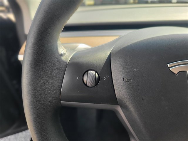 Used 2021 Tesla Model 3 Performance image 21