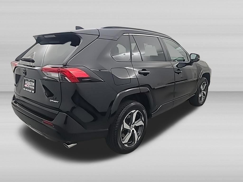 Used 2025 Toyota RAV4 SE w/ Weather & Moonroof Package AWD/4WD image 5