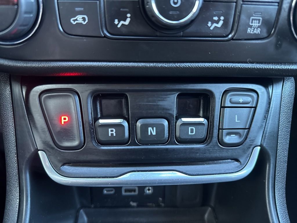 Used 2021 GMC Terrain SLE w/ Driver Convenience Package image 33